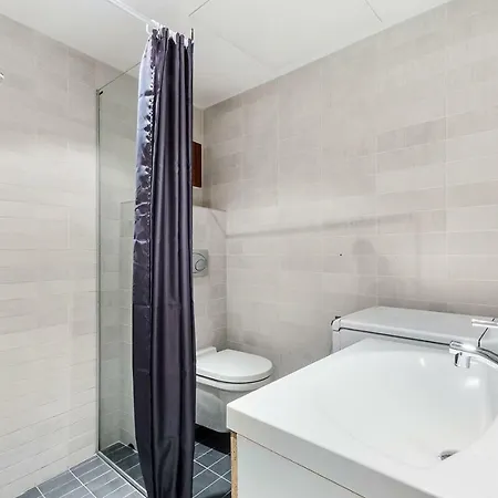 Apartment Central Newly Redecorated 1br, Free Bikes *